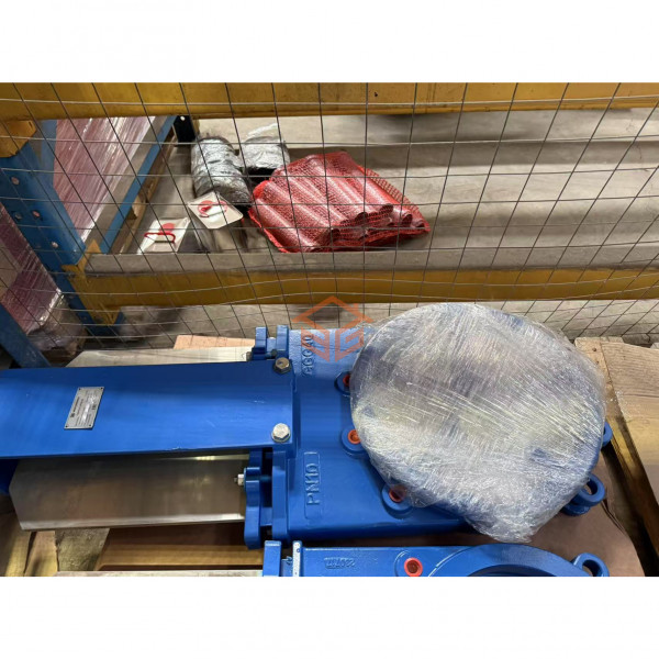 Задвижка шиберная чугун межфл Ду300 Ру10 2/ст NBR, сколы, подтёки ЛКП Benarmo